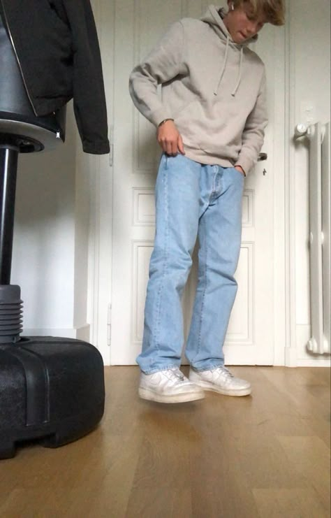 Crew Neck And Jeans Outfit Men, Jeans Guys Outfit, Basic Guy Outfits Aesthetic, Men Straight Leg Jeans Outfit, Basic Outfits Guys, Blue Outfit Inspo Men, Casual Guy Outfits Aesthetic, Basic Aesthetic Outfits Men, Basic Outfits Aesthetic Men