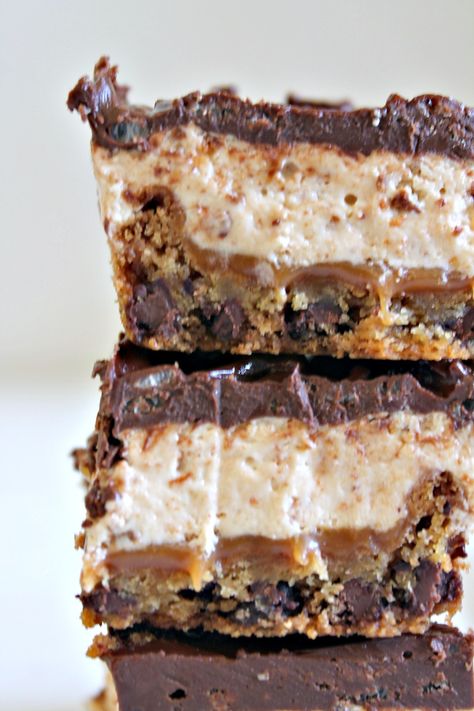 No Bake Cheesecake Bars Recipes, Cookie Ganache, Everything Bars, Truffles Recipes, Dessert Bar Recipe, Layered Desserts, Cookie Dough Recipes, Caramel Cookies, Chewy Chocolate Chip