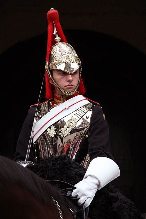 British Horse Guards, full dress. British Guard, Royal Horse Guards, Household Cavalry, Royal Guards, Royal Horse, Queens Guard, British Army Uniform, British Uniforms, Military Dresses