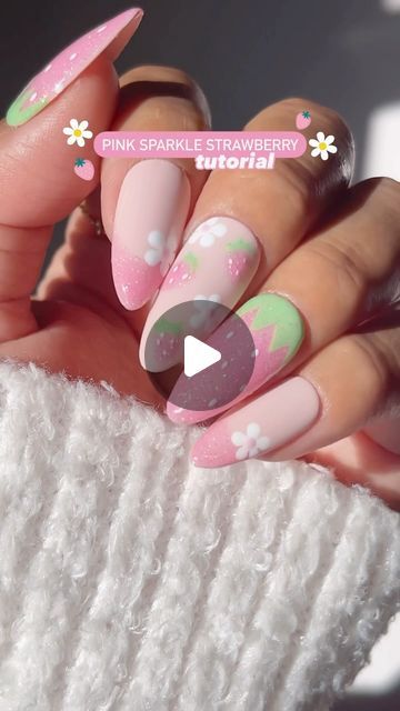 Jeanette Flores on Instagram: "🍓Easy strawberry nail art tutorial 🍓 Save & Share this cute pink holo sparkle nail look for summer inspo ❤️💅🏽  FOLLOW for more tutorials   Using @daily_charme (code: JEN10) •311 Rose Claire  •S11 Green Jewel •S07 Pinkie Pie  •701 Garden Party •002 Perfect White •Art Liner Brush •Diamond Shine Top Coat  #dailycharme #diynails #easynailart #howto  #holonails #holographicnails #easynails #beenails #uñas #nailvideos #nailarttutorial #tutorial #nailsofinstagram #instagramnails #nailinspo #summernails #summernails2024 #strawberrynails #summerstyle #pinknails #sparklenails" Jewel Nail Art, Strawberry Nail Art, Strawberry Nail, Berry Nails, Bee Nails, Holo Nails, Liner Brush, Nail Jewels, Easy Strawberry