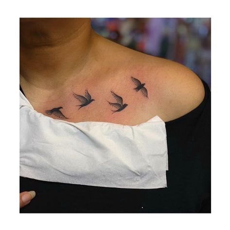 Flying birds tattoo on collarbone Collar Bone Tattoo Birds, Small Birds Flying Tattoo, Small Birds Tattoo, Bird Tattoo Collarbone, Under Collar Bone Tattoos, Collar Tattoo, Bird Tattoos Arm, Floral Back Tattoos, Bird Tattoos For Women