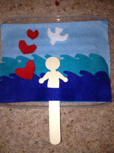 For a take home story bag on baptism - felt set to tell the story of Jesus' baptism. Jesus Baptism Craft, Baptism Craft, Jesus Baptism, Baptism Of Jesus, Jesus Crafts, Fuzzy Felt, Children's Church Crafts, Bible Story Crafts, Matthew 3