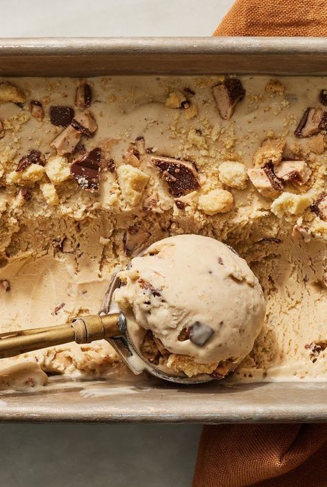 Grey Ice Cream, Earl Grey Ice Cream, Shortbread Crumble, Rum Raisin Ice Cream, Butter Shortbread Cookies, Ice Cream For Breakfast, Butter Pecan Ice Cream, Toffee Candy, Pecan Ice Cream