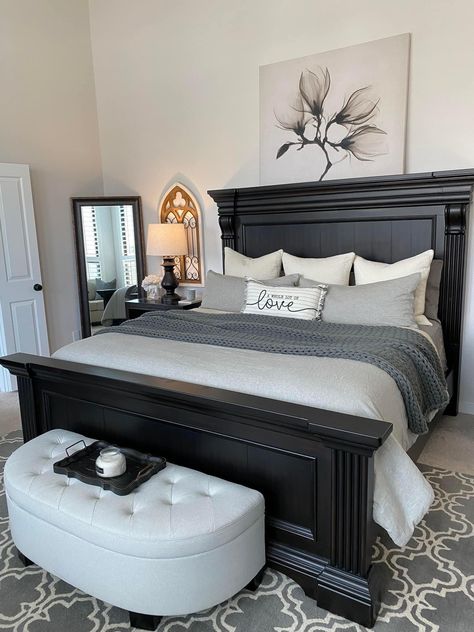 Bedroom Decor Master For Couples, Bedrooms Ideas For Couples, Black Bedroom Sets, Black And Grey Bedroom, Bedroom Ideas Master, Idea Bedroom, Girl Apartment Decor, Lights Room, Black Bedroom Decor