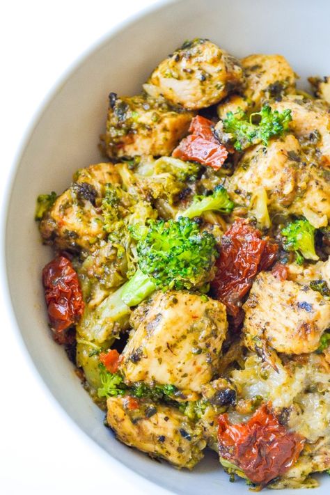 Basil Pesto Chicken and Veggies made in one pan in 30 minutes or less. This easy dish is healthy, low-carb, gluten-free and super tasty! sumofyum.com #lowcarb #easyrecipes #dinner Basil Pesto Chicken, Chicken And Veggies, Boiled Egg Diet Plan, Low Carb Diets, Tasty Recipe, Basil Pesto, Pesto Chicken, One Pan, Healthy Chicken