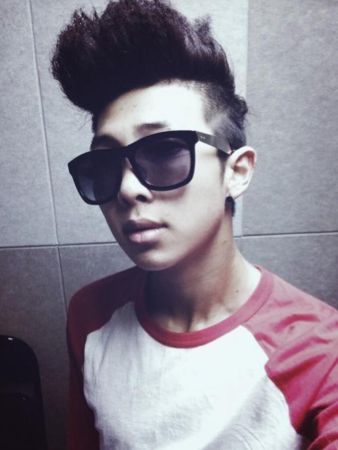 Remember their "no more dream" era when Rapmom had sunglasses on at all times? #rapmonster #namjoon #bts Twitter Bts, Bts Rap Monster, Love Your Hair, Korean Boy, Rap Monster, Bts Bangtan Boy, Hair Cut, Bts Photo, Square Sunglasses Men