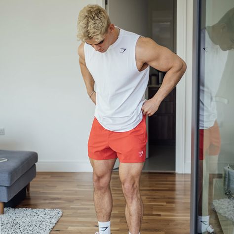 Gym Shark Outfit Men, Gym Shark Men, Gymshark Outfit Mens, Gym Shark Outfit, Mens Gym Outfits, Gym Shark Shorts, Best Shorts For Men, Gymshark Outfit, Gym Shorts Outfit