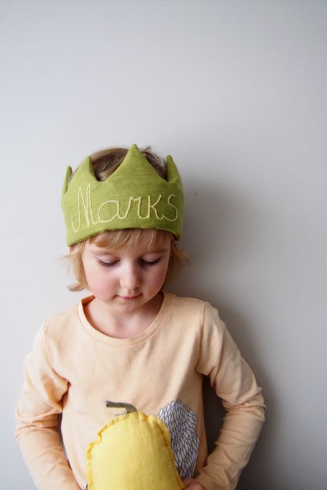 PERSONALIZED CROWN for BIRTHDAY GIRL or BOY.

Celebrate a kids birthday with our linen fabric crown. Add a little bit magic to that special day! Crown For Birthday, Personalized Crown, Birthday Crowns, Fabric Crown, Crown For Kids, Birthday Crown, Birthday Girl, Personalized Birthday, Party Hats