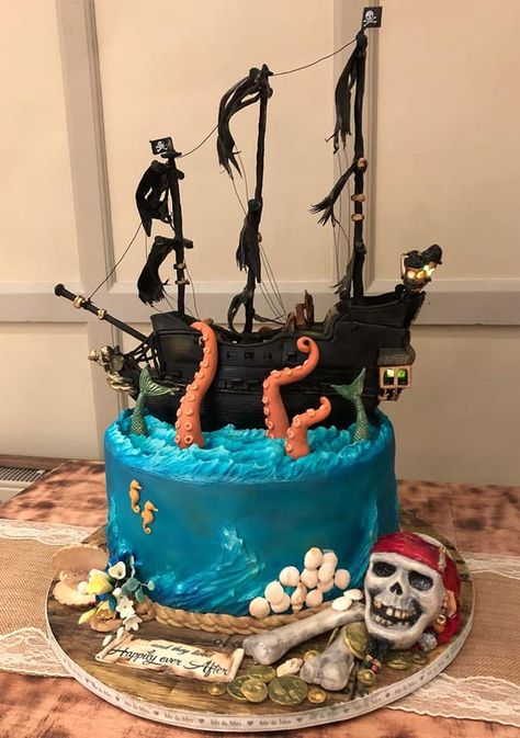 Ins-pirate-ional Pirates of the Caribbean Cake Pirates Of The Caribbean Cake, Caribbean Cake, Pirate Birthday Cake, Pirate Ship Cakes, Caribbean Party, Pirate Themed Birthday, 5th Birthday Cake, Pirate Cake, Pirate Theme Party