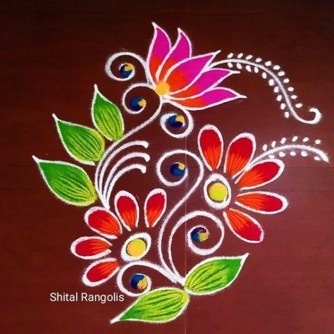 Diwali Rangilo Design Easy, Small Beautiful Rangoli, Small Flower Rangoli Designs Simple, Easy Flower Rangoli Designs, Simple Flower Design Rangoli, Ragoli Color Simple, Pongal Rangoli Design Beautiful, Simpal Rangoli Designs, Free Hand Rangoli Designs With Colours