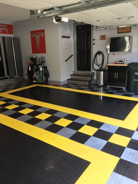 Ribbed Tile, Vinyl Garage Flooring, Plastic Floor Tiles, Garage Boden, Bike Fit, Garage Floor Mats, Garage Tile, Deck Flooring, Garage Floor Tiles