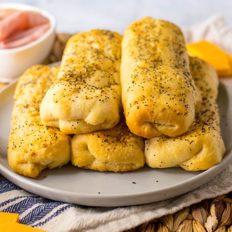 Savory Butter, Gameday Food, Beach Recipes, Crescent Dough Sheet, Recipe Appetizers, Cheese Crescent Rolls, Crescent Recipes, Daycare Menu, Sandwich Ideas