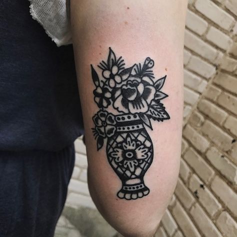 Traditional flower pot tattoo American Traditional Flower Pot Tattoo, Pot Of Flowers Tattoo, Pot With Flowers Tattoo, Potted Flower Tattoo, Traditional Flower Pot Tattoo, Trad Filler Tattoos, Traditional Flower Vase Tattoo, Vase Traditional Tattoo, Vase Tattoo Traditional