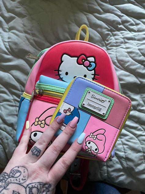 Hello Kitty Bedroom, Everyday Bag Essentials, Mini Mochila, Hello Kitty Accessories, Loungefly Bag, Best Handbags, Luxury Purses, Hello Kitty Items, Stationery Accessories