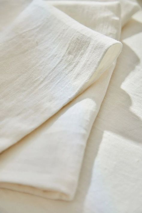 Casual Meeting, Ecru Color, Linen Napkins, Belleza Natural, Pure Linen, Timeless Design, Napkins, Texture, Pure Products