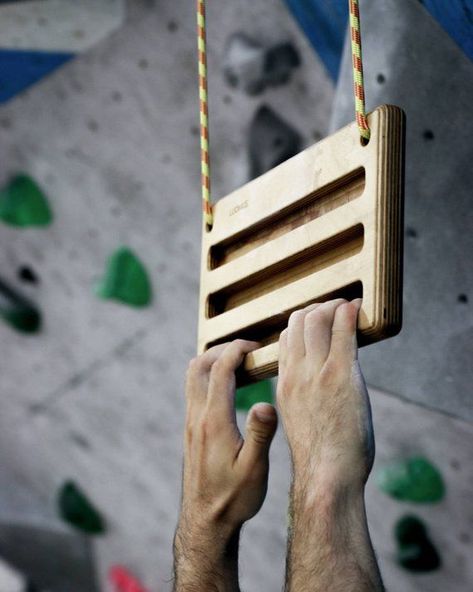 Rock Climbing Training, Home Climbing Wall, Finger Injury, Climbing Workout, Bouldering Wall, Train Board, Diy Gym, Climbing Holds, Rock Climbing Wall