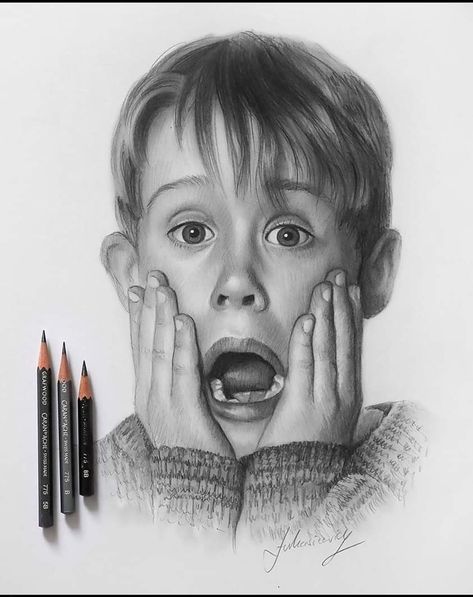 Homealone Christmas, Pencil Sketches Of Faces, Pencil Sketches Landscape, Batman Art Drawing, Colored Pencil Art Projects, Pencil Sketches Easy, Tears Art, Abstract Pencil Drawings, Celebrity Portraits Drawing