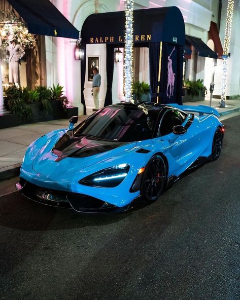 Cars Blue Aesthetic, Blue Sports Car Wallpaper, Blue Car From Cars, Blue Sports Car Aesthetic, Blue Corvette Aesthetic, Luxury Car Garage, Mclaren Cars, Luxury Car Interior, Muscle Car