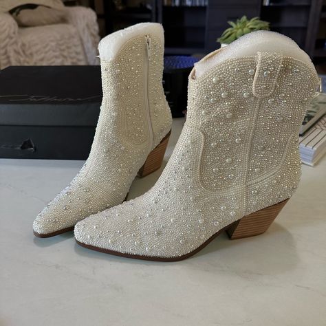 These Are Brand New, Never Been Worn. These Run Small, I Normally Wear A 7 1/2 Or 8 But The 8 1/2 Fits Perfect. I Bought Them To Change Into At My Wedding And Never Ended Up Changing! Flat Wedding Boots For Bride, Green Ankle Boots, Red Ankle Boots, Short Ankle Boots, Purple Boots, Leopard Boots, Betsey Johnson Shoes, Glitter Boots, Sparkly Heels