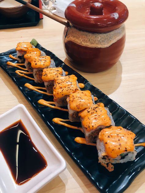 Spicy Salmon Roll 📍Kimukatsu 🗓30. May ‘22 📷iPhone X Spicy Sushi, Spicy Salmon Roll, Spicy Salmon Sushi, Salmon Roll, Salmon Sushi, Spicy Salmon, California Roll, Hot Spicy, Food Tips