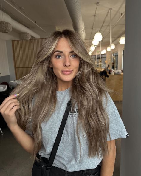 Dirty Blonde Hair Ashy, Light Ashy Brown Hair, Brunette Highlights Summer, Bronde Hair Balayage, Lighter Brown Hair Color, Natural Dark Blonde Hair, Ash Brown Hair Balayage, Lighter Brown Hair, Ashy Blonde Hair