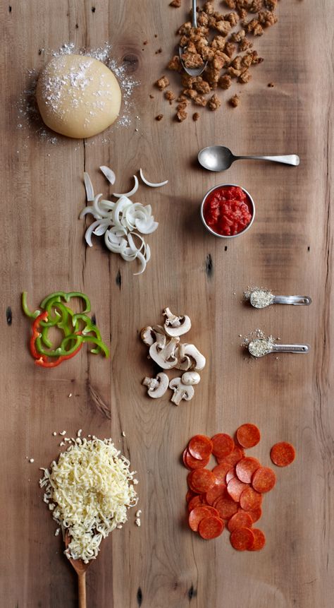 Deconstructed Pizza by Mark Unger, via Behance Deconstructed Pizza, Deconstructed Food, Golden Pizza, Pizza Pub, Pizza Post, Pizza Photography, Pizza Pictures, Pizzeria Design, Pizza Life