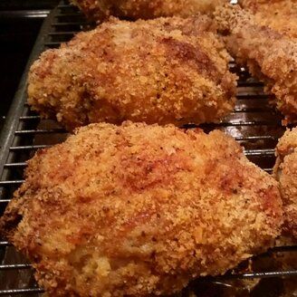 Breaded Chicken Thighs, Oven Fried Chicken Thighs, Pot Roast Beef, Oven Fried Chicken Recipes, Baked Fried Chicken, Oven Baked Chicken Thighs, Crispy Oven Baked Chicken, Crispy Baked Chicken, Pan Fried Chicken