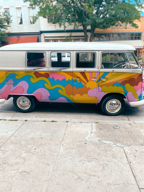 Retro Camper Van, Bus Mural, Painted Bus, 1970 Vw Bus, Retro Van, Volkswagen Bus Art, Van Hippie, Vw Kombi Van, Purple Vans