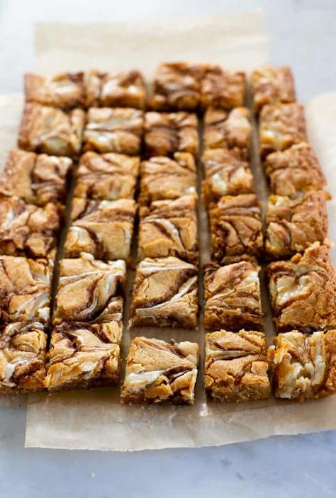 Cinnamon Blondies, Cinnamon Roll Blondies, Pie With Graham Cracker Crust, Traditional Pumpkin Pie, Blondie Bar, Traditional Pumpkin, Homemade Cinnamon Rolls, Blondies Recipe, Cinnamon Chips