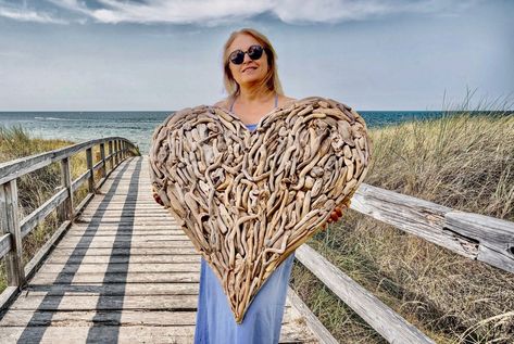 Large Driftwood Heart Wall Art Large Heart Wall Hanging - Etsy Driftwood Heart, Driftwood Art Diy, Driftwood Projects, Driftwood Wall, Wicker Hearts, Driftwood Wall Art, Driftwood Decor, Heart Wall Decor, Beach Wood