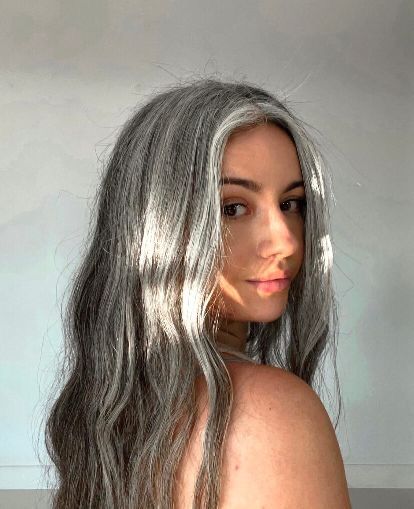 Grey Hair Young, Long Grey Hair, Poofy Hair, Grey Hair Transformation, Grey Hair Inspiration, Beautiful Gray Hair, Silver Grey Hair, Natural Gray Hair, Transition To Gray Hair