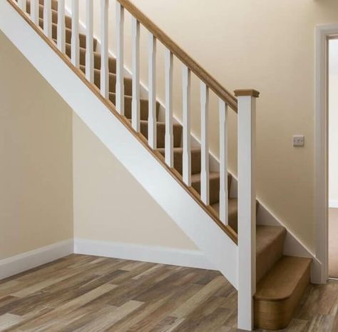 Painted Wood Stairs, Staircase White, Banister Remodel, Painted Staircase, Staircase Layout, Stair Railing Makeover, Staircase Manufacturers, Stair Renovation, Oak Handrail