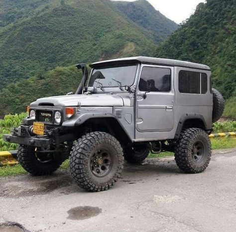 Toyota Fj40 Modified, Montero 4x4, Best Off Road Vehicles, Awd Cars, Fj40 Landcruiser, 2014 Toyota Fj Cruiser, Badass Jeep, Toyota Suv, Toyota Starlet