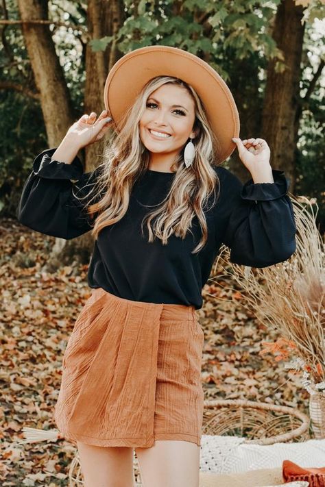 (1) Your Shopping Cart - Everyday Chic Boutique Halloween Inspired Outfits, Fall Photo Shoot Outfits, Classy Blouses, Fall Family Photo Outfits, Senior Photo Outfits, The Cardigans, Simple Fall Outfits, Senior Picture Outfits, Gorgeous Blouses