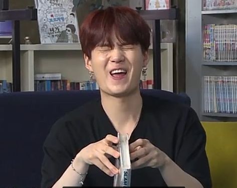 Bts Funny Faces, Bts Meme Face, Yoongi Funny, Bts Mood, Bts Meme Faces, Bts Reaction, Jung So Min, Min Yoongi Bts, Bts Funny Moments