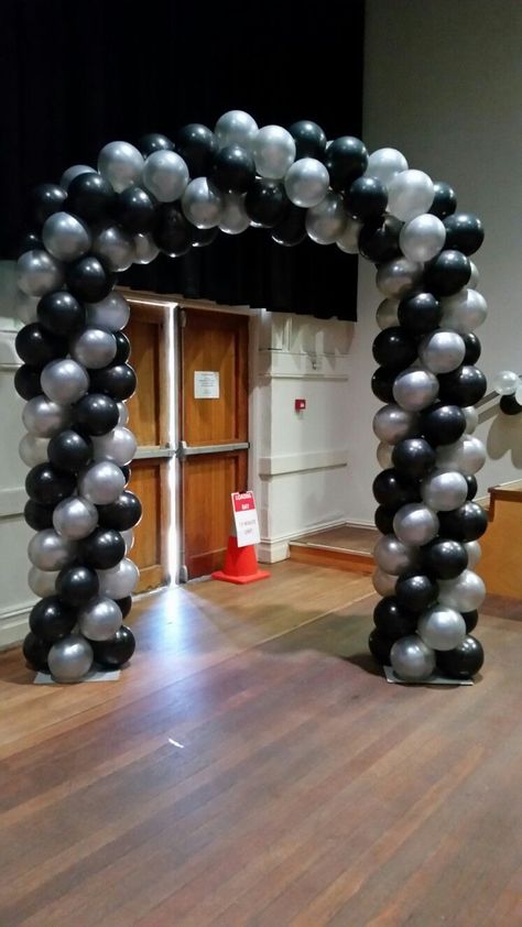 Ballon Tower, Blackout Party, 60th Birthday Party Decorations, 81st Birthday, Back Drops, Happy Birthday Decor, Balloons Decorations, Balloon Arches, 65th Birthday