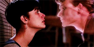 via GIFER Patrick Swayze Ghost, Movie Kisses, 1990 Movies, Ghost Movies, Unchained Melody, Gabriel Garcia Marquez, Whoopi Goldberg, Patrick Swayze, Ghost Photos