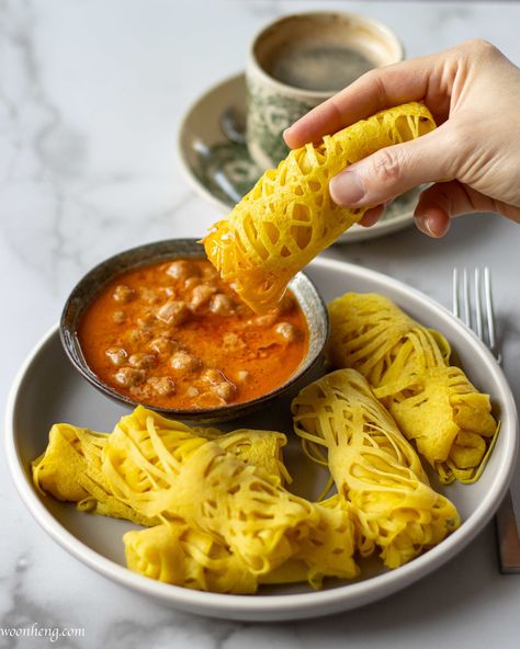 Roti Jala (Net Crepe) Chickpea And Potato Curry, Roti Jala, Roti Bread, Prawn Recipes, Potato Curry, Crepe Recipes, Traditional Cakes, Vegan Appetizers, Curries