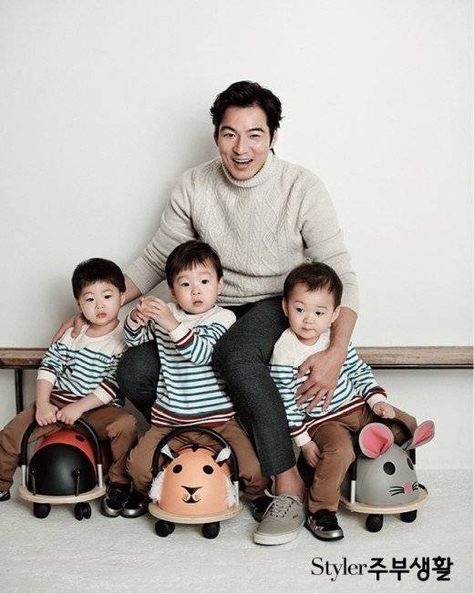 Superman Cast, Weird Poses, Father Songs, Superman Kids, Song Triplets, Superman Baby, Superman Returns, Becoming A Father, Hello Baby