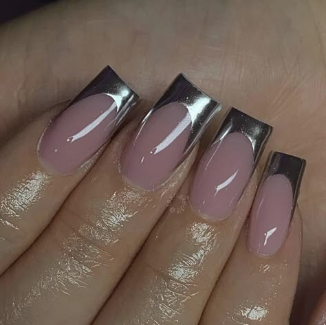 Acrylic Nails Chrome French Tip, Square Metallic French Tip, Y2k Nails Mid Length, Small Chrome Nails, Square Silver French Tips, Square Chrome French Tip Nails, Chrome French Tip Square, Metallic French Nails, Black Metallic Nails