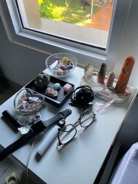 messy bedside table😞 Messy Nightstand Aesthetic, Messy Bedside Table Aesthetic, Messy Bedside Table, Grunge Bed, Bedside Table Aesthetic, Pink Bedside Tables, Nightstand Aesthetic, Bedside Drawers, Night Table