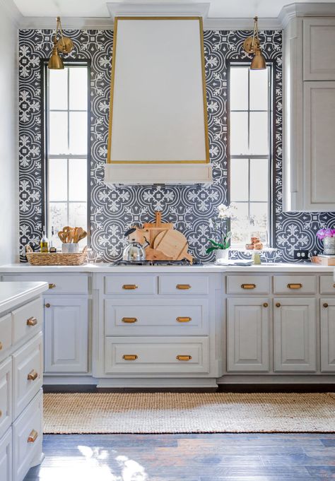 Best of 2018 | Home Decor Projects | Hi Sugarplum! Colorful Kitchen Accessories, Ceramic Flooring, Cocina Shabby Chic, Modern Tudor, Kitchen Beautiful, Outdoor Kitchen Countertops, Patterned Tile, Mexican Tiles, Herringbone Backsplash