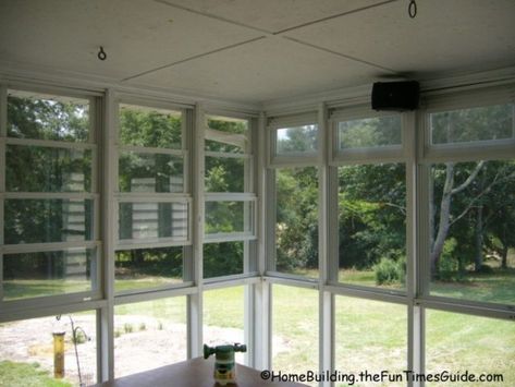 Four-track windows on a screened in porch let plenty of fresh air in. photo by Randy at TheFunTimesGuide.com 3 Season Porch Ideas, Porch To Sunroom, Eze Breeze Windows, Eze Breeze, Sunroom Windows, Screened In Porch Diy, Glass Porch, Patio Windows, Porch Enclosures