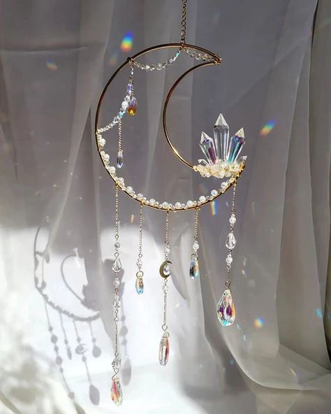 Things From Aliexpress, Crystal Suncatchers Diy, Butterfly Suncatcher, Suncatcher Diy, Diy Suncatchers, Crystal Wind Chimes, Casual Goth, Dream Catcher Craft, Style Kawaii