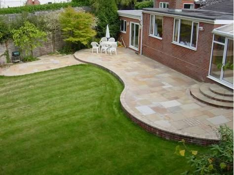 curves raised patio Curved Patio, Landscape Gardening, Raised Patio, Garden Paving, Back Garden Design, Garden Design Layout, Patio Garden Design, Garden Designer, Garden Design Plans