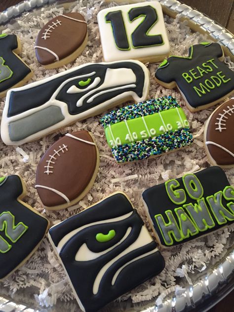 Seattle Seahawks Cake, Seahawks Cupcakes, Seahawks Cake, Seahawks Party, Peanuts Birthday Party, Football Treats, Peanuts Birthday, Sports Cookies, Football Cookies