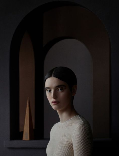 Julia Hetta, Dior Magazine, Frida Gustavsson, Side Portrait, Fashion Still Life, Fine Art Portrait Photography, Portrait Lighting, Surrealism Photography, Conceptual Photography