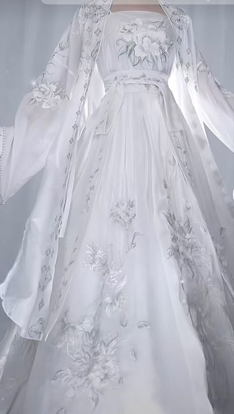 White Kimono Wedding Dress, Fairytale Prom Dress, Chinese Dress Modern, Japanese Wedding Dress, Chinese Princess Dress, Chinese Wedding Dress Traditional, Traditional Chinese Wedding, Simple White Dress, Chinese Wedding Dress