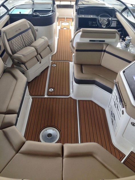 Ski Boat Interior Ideas, Poonton Boats, Boat Upholstery Ideas Interiors, Boat Upholstery Ideas, Mini Yacht, Luxury Pontoon Boats, Yatch Boat, Boat Interior Design, Boat Upholstery