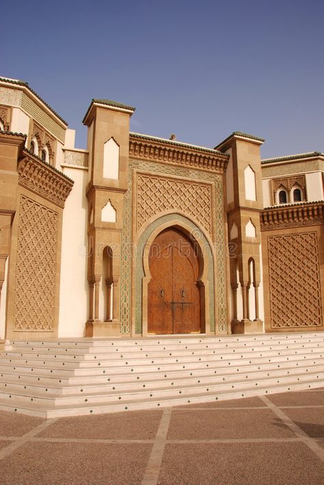 Mosque Entrance, Agadir Morocco, Jaali Design, Luxury Mansions Interior, Mosque Design, Ancient Indian Architecture, Luxury Houses Mansions, Architectural Sculpture, Arch Interior